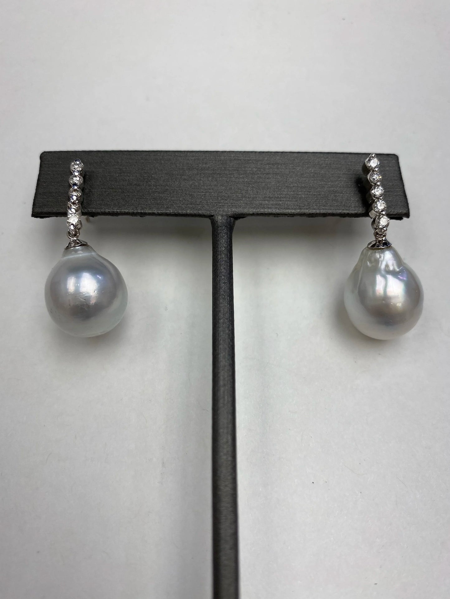Dangling South Sea Pearl Earrings in 18K White Gold with Natural Diamonds