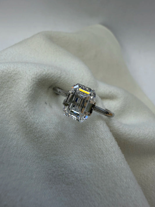 2.05 ct D/VS1 Emerald Cut Lab-Grown Diamond