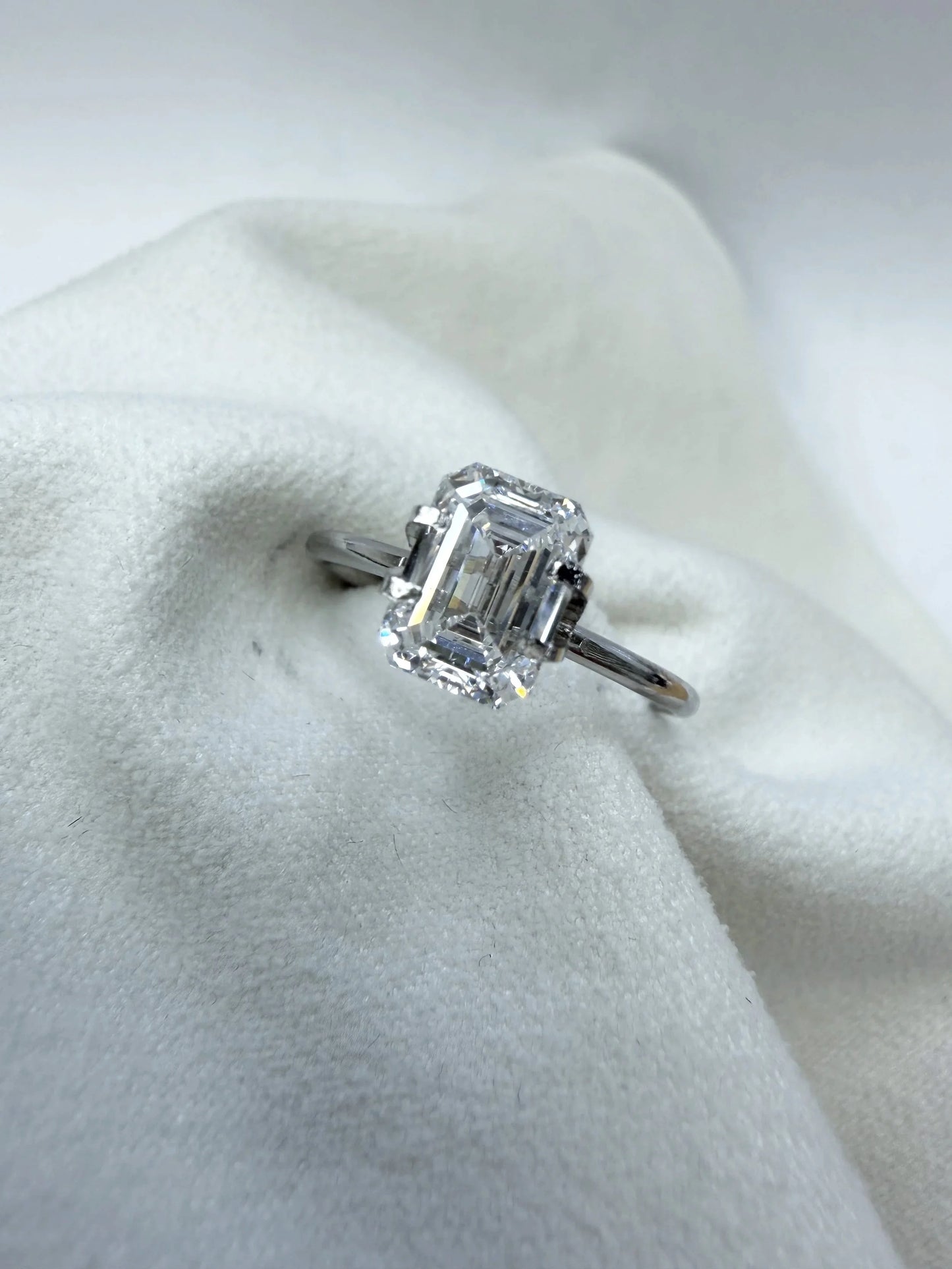 2.05 ct D/VS1 Emerald Cut Lab-Grown Diamond