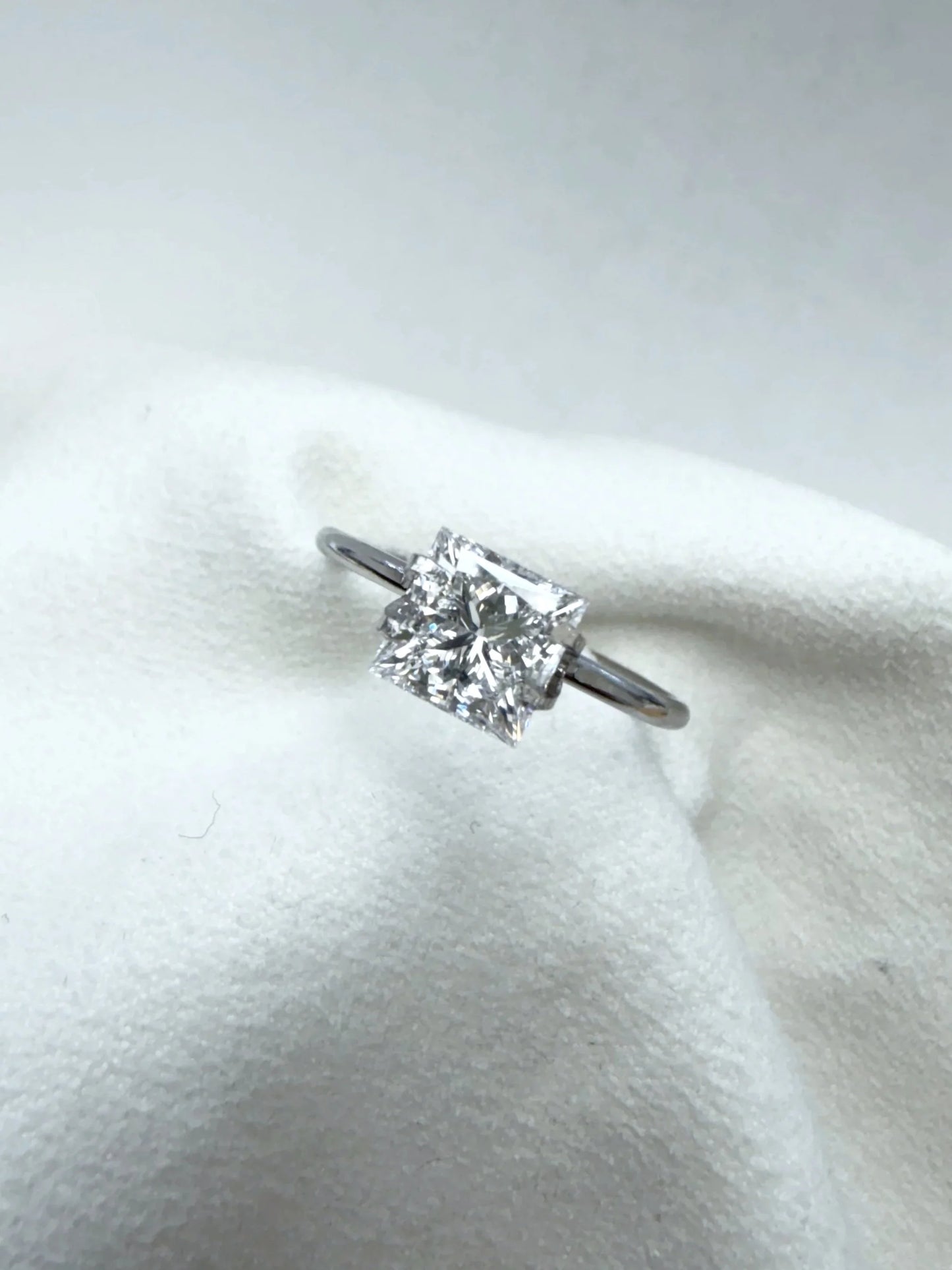 2.04 ct D/VS1 Princess Cut Lab-Grown Diamond