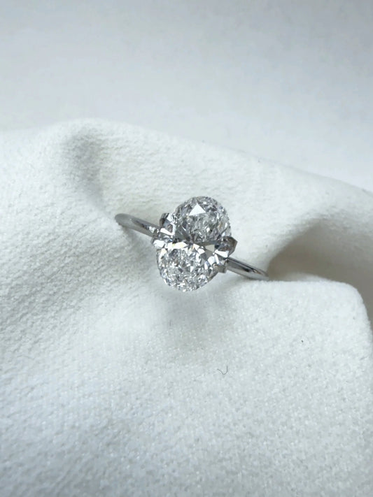 2.10 ct D/VS1 Oval Lab-Grown Diamond