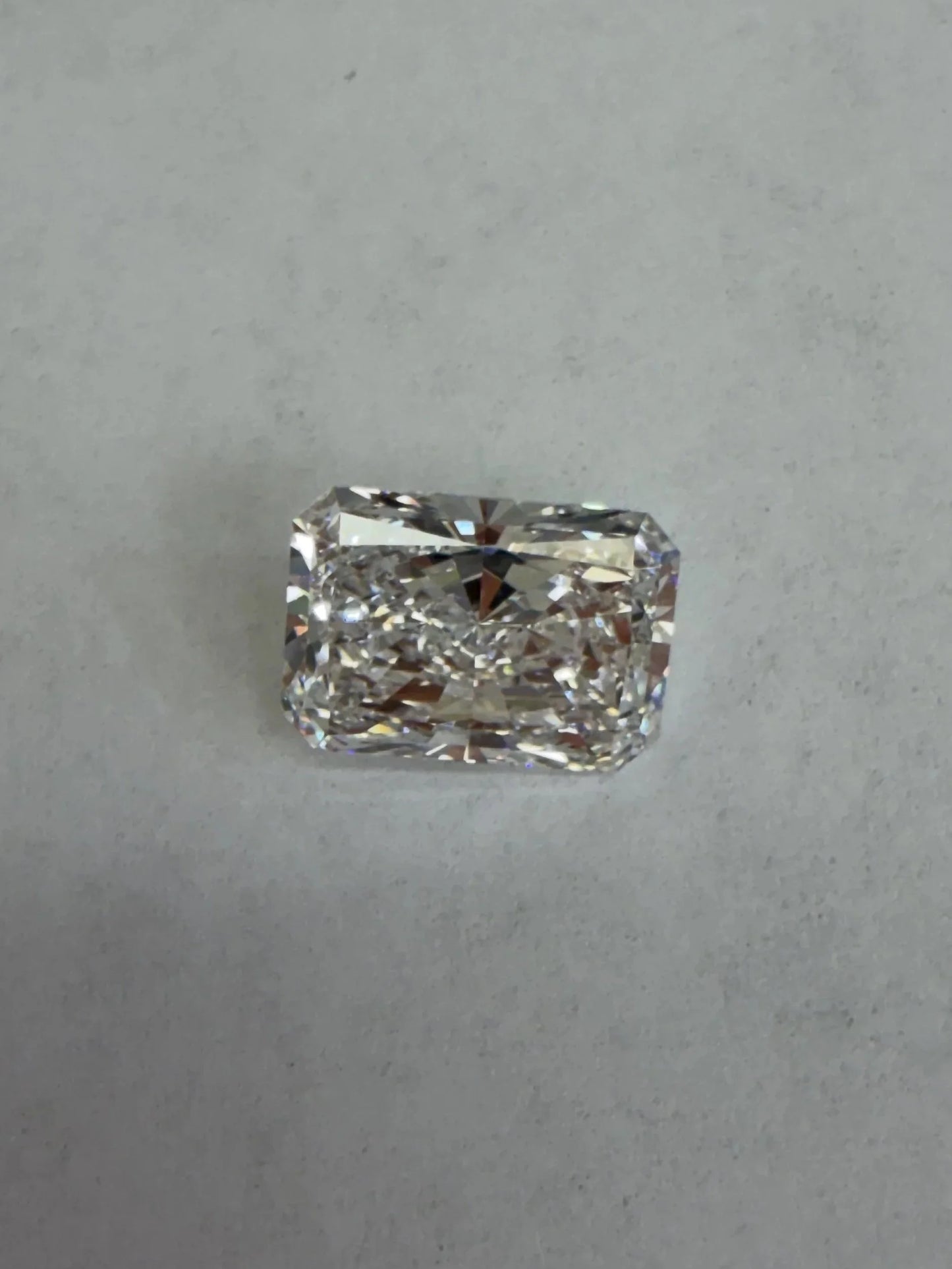 4.45 ct. E/VVS2 Radiant Cut Lab-Grown Diamond