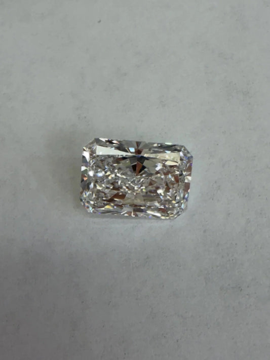 4.45 ct. E/VVS2 Radiant Cut Lab-Grown Diamond