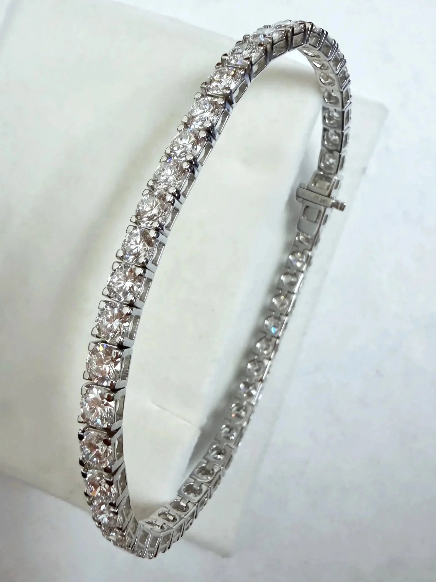 14k White Gold 10 ct tw Lab-Grown Diamond Tennis Bracelet